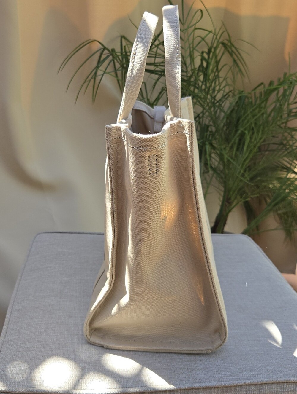 Marc Jacobs The Tote Bag in Beige - Picture 4 of 6